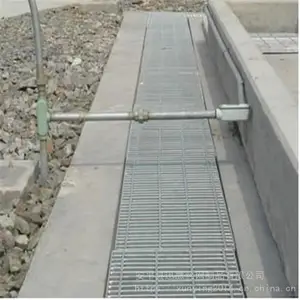 פ����������ˮ���ǰ�A���ϵ�©ˮ����A����ʴ�ع��ǰ�