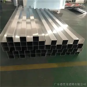 �����̻������ͷ����ɫĻǽ�����嶨��
