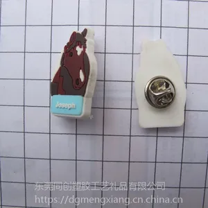 刺马针滴胶胸章订制,蝴蝶扣识别徽章订做