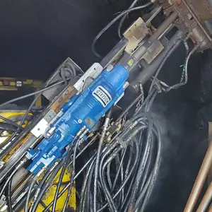 矿山采矿中深孔钻车沃思德A22L/D液压凿岩机适配国际主流台车
