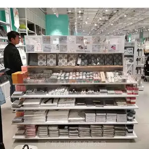伶俐别具匠心!流水台中岛台打造时尚场地。