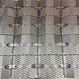 铸钢减速带300.250.50加厚铸铁带汽车减震缓冲带恒兴