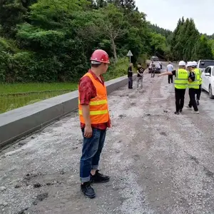 多功能路沿石成形机简易路缘石滑模机路肩浇筑机客户至上