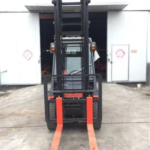 叉车租赁 出租原装丰田3吨7FB30电动叉车 山东叉车租赁