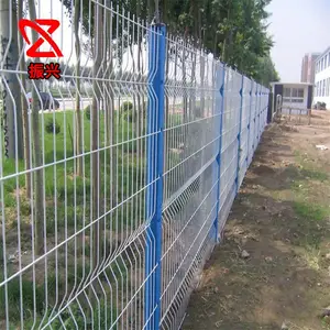 振兴桃形柱护栏网 桃形立柱护栏网 三角折弯护栏 绿化带隔离栅