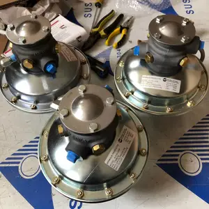 ��Ӧ����sprague ��ѹ�� S216-J-035