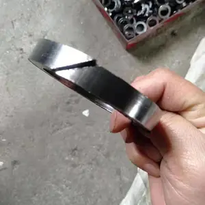 �͸��¸�ѹ����ʯī���ϻ����·����ܷ�ʯī�����ص㼰��;