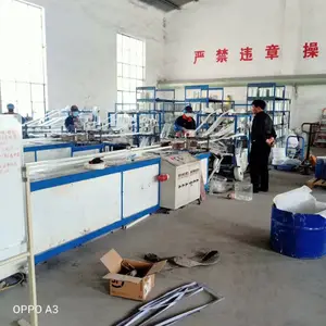 衡水亿通 履带式玻璃钢拉挤设备 小吨位 玻璃钢方管 圆管型材生产设备