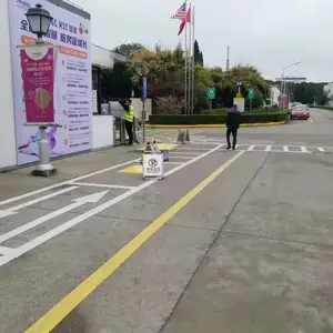 ���ݻ���ʩ����·���߳�������ͨ�����ߵ��泵λ����