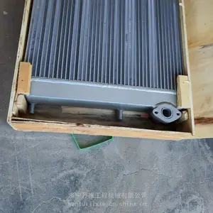 供应自卸车配件HD785水箱561-03-81643 561-03-81653