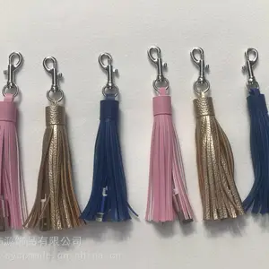 东莞厂家生产PU或***流梳带数据线钥匙扣、品牌推广礼品赠品梳梳钥匙挂饰