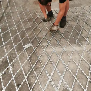 新疆监狱防爬网 镀锌刺网 焊接刀片刺网