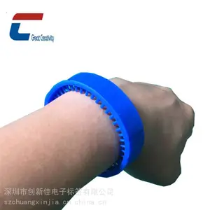 UHF电子标签 超高频硅胶腕带 RFID远距离手环生产