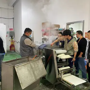 一机多用可生产河粉 拉肠粉 米皮 凉皮（猪肠粉）陈村粉 东北大拉皮