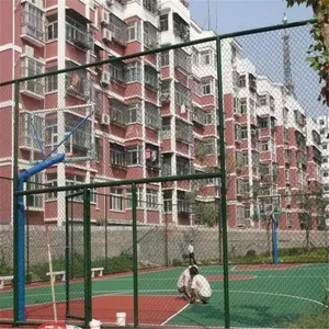 运动场围网防护网厂家 学校操场围网围栏网安装