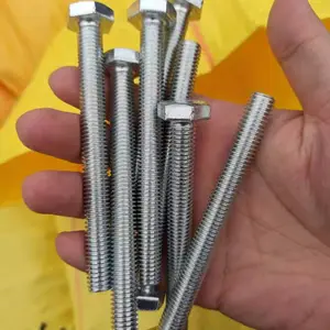 ���۵��п��˨������ʴ�Ժã����ϸ�¾��ȣ����ױ���ʴ�������Һ������ڲ�