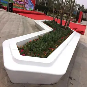 玻璃钢卡通落地雕塑现货人物几何彩绘装置景观美陈商场座椅雕塑