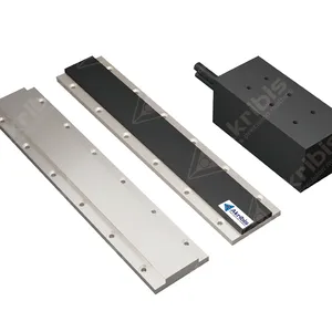 �ſƱ�˼ֱ�ߵ��AKM����оϵ��AKM100-W-B4-J-HF-3.0-FB