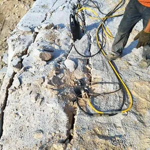 基础场地平整用愚公斧液压劈裂机比钩机速度快吗？