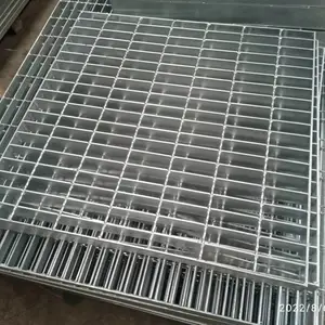 热镀锌吊围栏 桥梁光伏检修平台用格栅板 数据中心网格板
