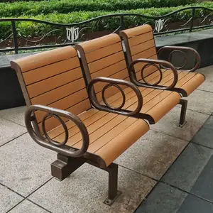 ���ɺͶ�������λ���Ź�԰����PE���ʻ�����ľ��԰��