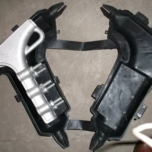NLL��˨�����Ͻ������߼м���Ե��