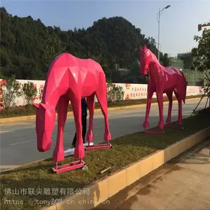 彩绘几何马雕塑 联尖雕塑 抽象马雕塑 玻璃钢雕塑厂家直销