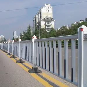 濮阳市政护栏定制 九星铁艺市政护栏 河南道路锌钢护栏