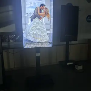 江苏裸眼3D屏厂家直营中心 43寸裸眼橱窗屏 3D立体广告机 智能控制