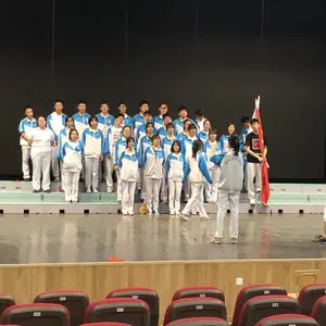 合岳牌 PE 合唱台源头厂家 可堆叠 PE 合唱台阶 教育装备项目定制合唱台