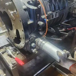螺杆冷水机组中央空调冷凝器 制冷剂过量 蒸发器换管清洗服务
