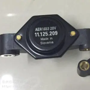 Iskra调节器 11.125.209 发电机调节器AER1653 电压24V