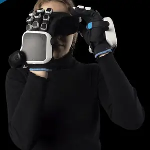 ��������������SenseGloveͷ�����׽����豸