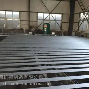 角铁冷镀锌漆流水线设备、角钢冷喷锌漆流水线设备-河北利纳德