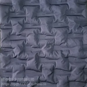 厂家直销 现货供应 四合一发泡充绒服装布料 羽绒服棉服服装面料