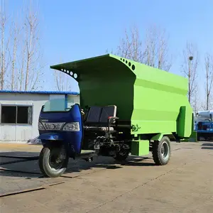 带搅拌功能喂料车 撒料车内部构造图 大料仓5立方喂料车
