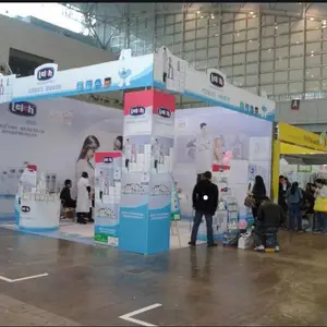 西安临空国际会展中心桁架搭建,临空国际会展喷绘kt板易拉宝