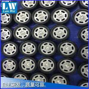 供应蓝威全自动双夹模喷油机