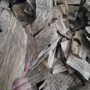 源产地大量批发高性价沉香片味清甜可打粉做香熏香药用优质沉香格