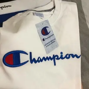 深圳市龙岗区老柒服装商行