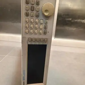 安捷伦信号源N5182A黑屏维修