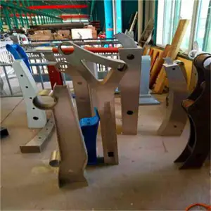 甄乾鑫板防撞护栏 人行护栏 C型3护栏 质量有保障;量大优惠
