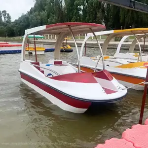 厂家供应水上乐园脚踏船电动船 景区公园游乐船娱乐船