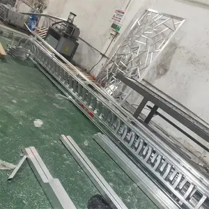 ��ʽ���Ͻ����˿����ʵ�̻�ɫ������������ղ����
