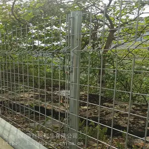 山区封闭热镀锌围栏 绿色浸塑铁丝网 土地封闭护栏网