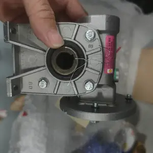 供应法国原厂原装 SNT 齿轮减速机 Gearbox typ RI50