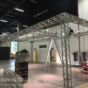 户外活动带顶棚8米高桁架结构搭建升降系统