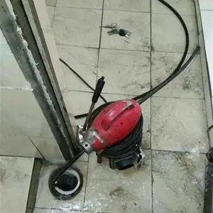 绵阳中学附近疏通厕所电话/蹲坑掉异物如何疏通/如何保养/厨房下水道油污堵塞解决方法