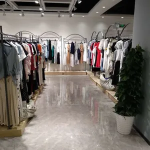 杭州***拉夏贝尔夏装上新女装一手货源批发女装库存尾货走份清仓