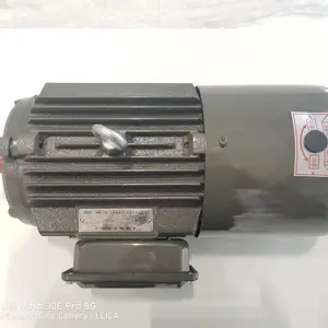德东变频电机 可用于机床,空压机设备等 多型号 YVF2-801-4 0.55KW